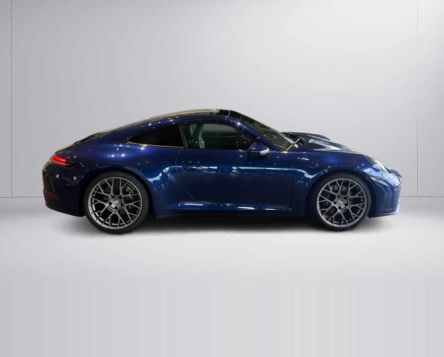 Porsche 911 Carrera (2)