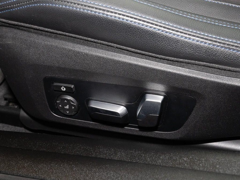 BMW Seria 4 420d Coupé M-Sport - foto 11