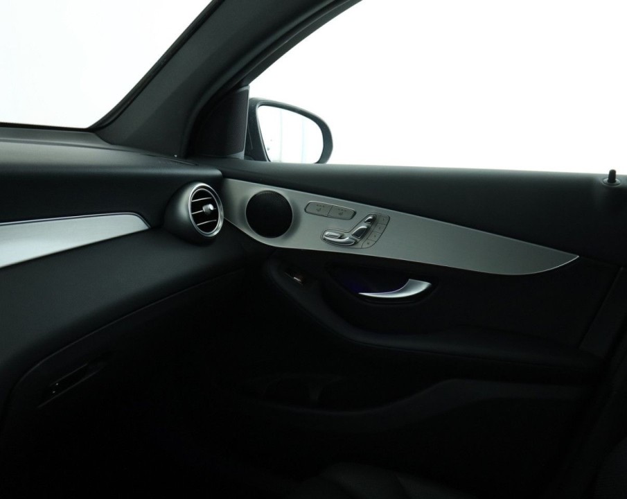 Mercedes-Benz GLC Coupé 300e 4MATIC - foto 9