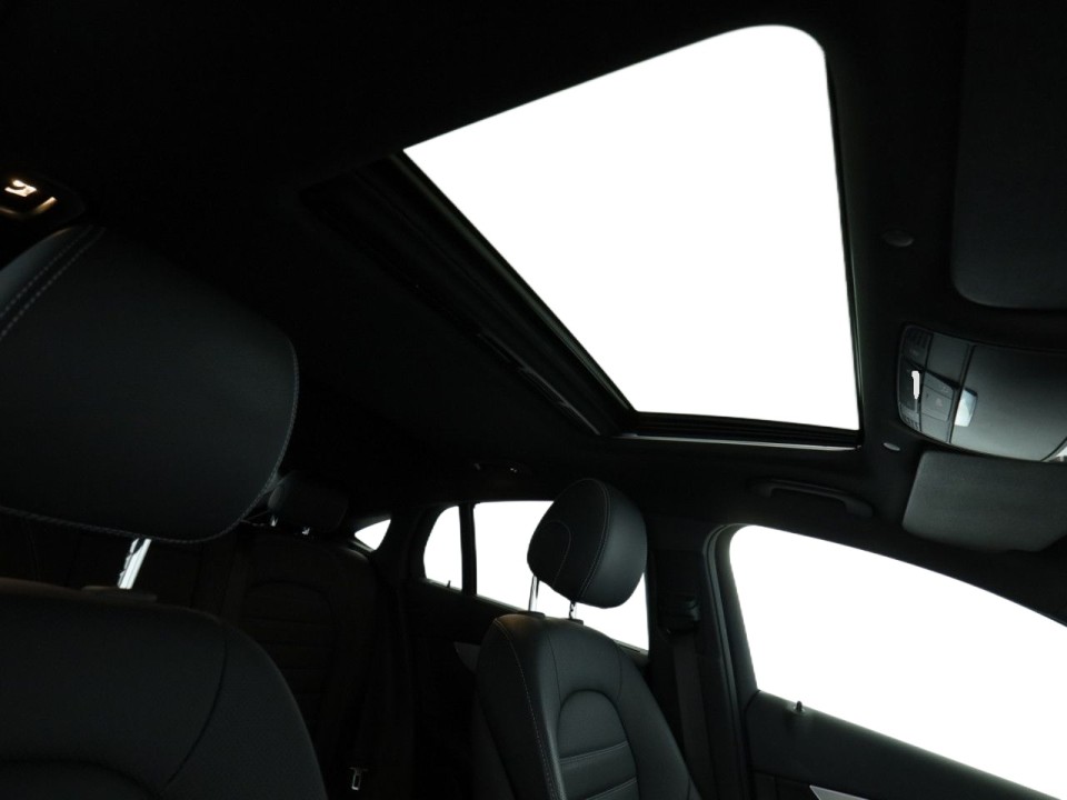 Mercedes-Benz GLC Coupé 300e 4MATIC - foto 11