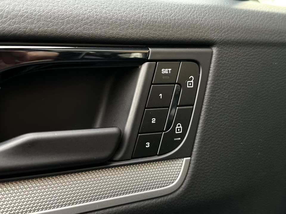 Porsche Cayenne Coupe Porsche Cayenne Coupé E-Hybrid - foto 19