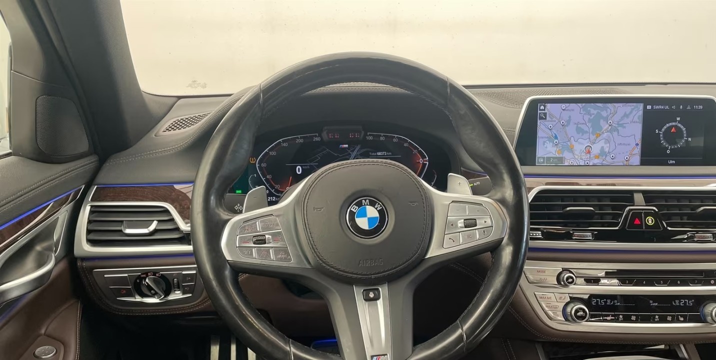 BMW Seria 7 740 xDrive M-Sport (4)