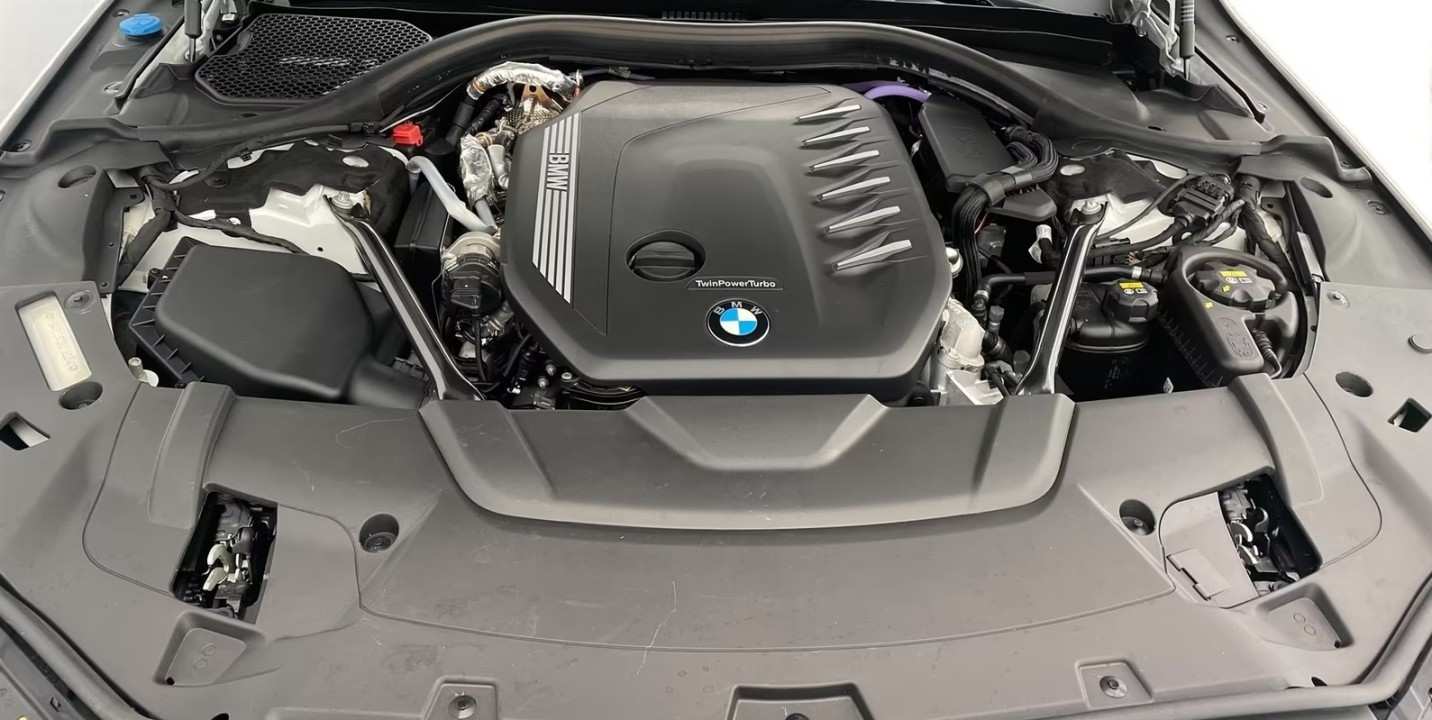 BMW Seria 7 740 xDrive M-Sport - foto 13