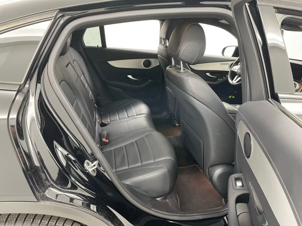 Mercedes-Benz GLC Coupé 300d 4MATIC (5)