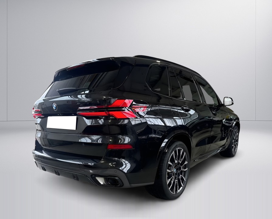 BMW X5 xDrive40d M-Sport (2)