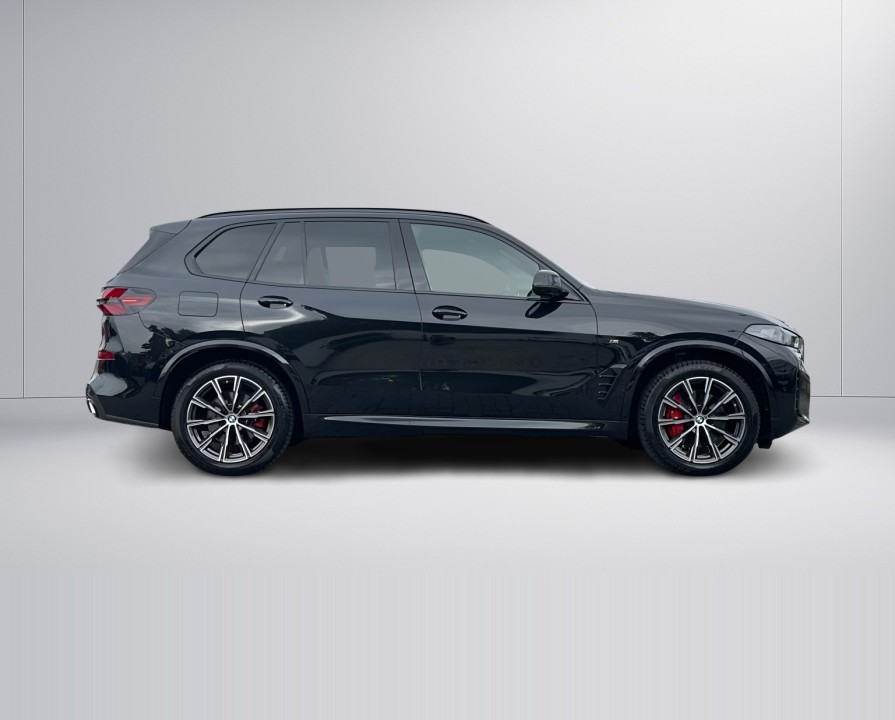 BMW X5 xDrive40d M-Sport (2)