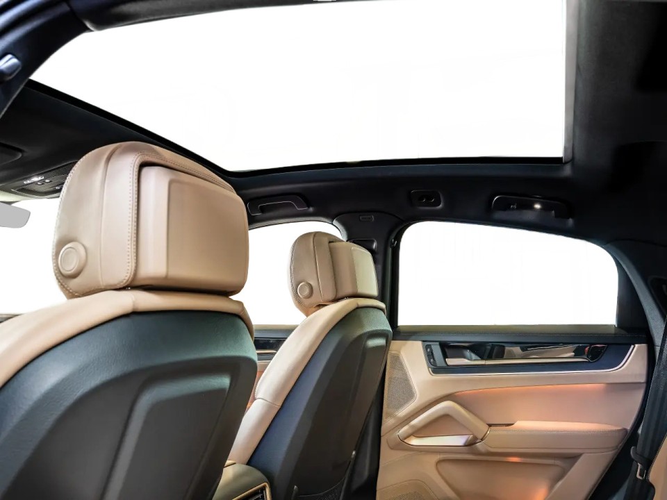 Porsche Cayenne Coupe E-Hybrid Black Edition - foto 17