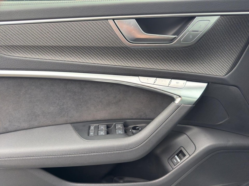 Audi RS6 Avant TFSI Quattro - foto 12