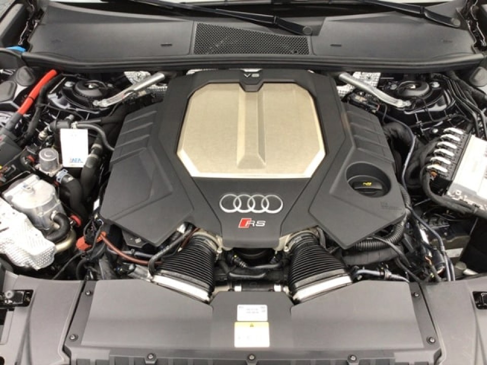 Audi RS6 Avant TFSI Quattro - foto 16