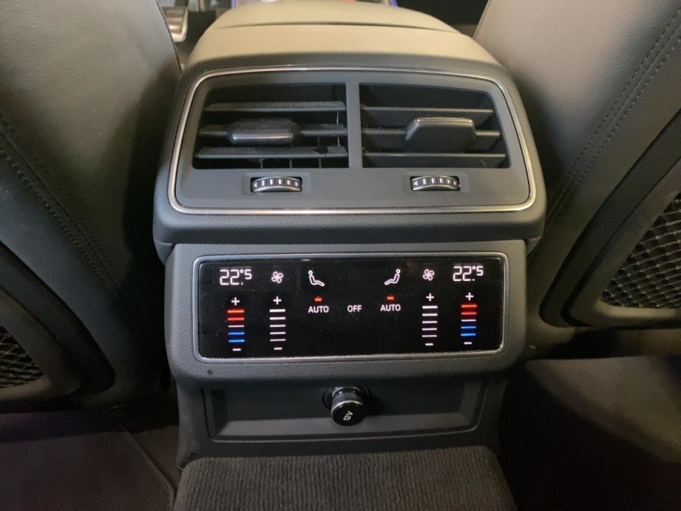 Audi RS6 Avant TFSI Quattro - foto 10