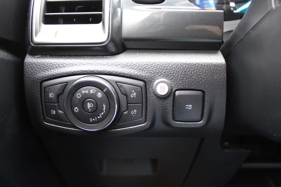 Ford Ranger - foto 19