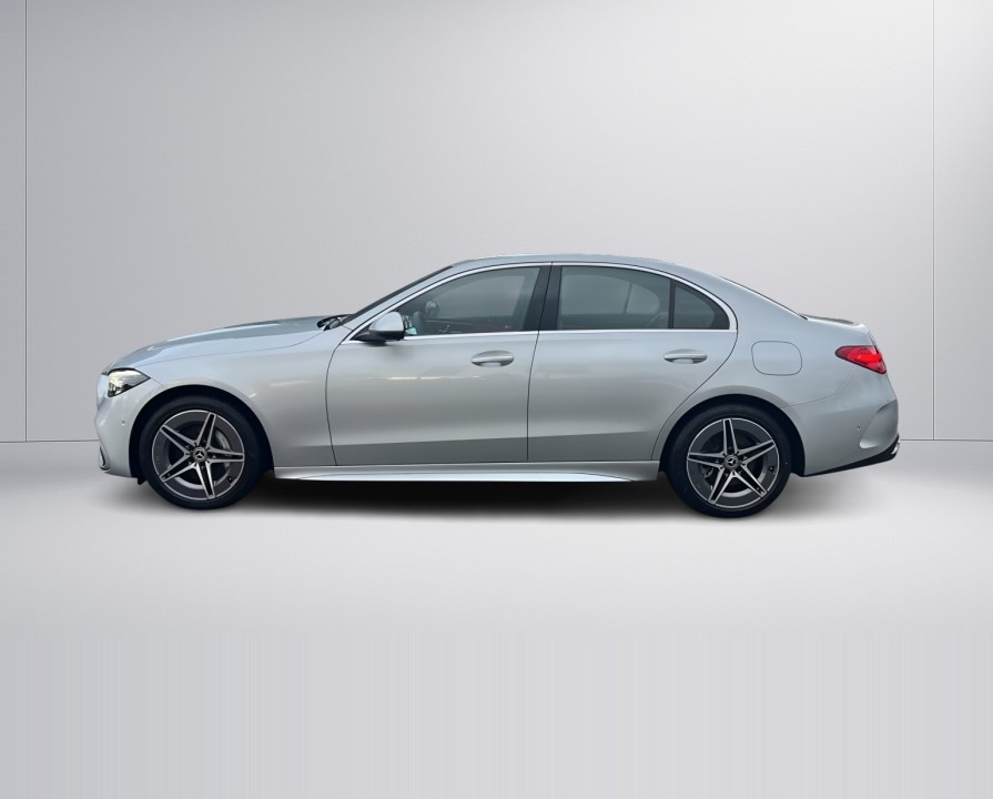 Mercedes-Benz C 300de 4MATIC AMG Line (2)