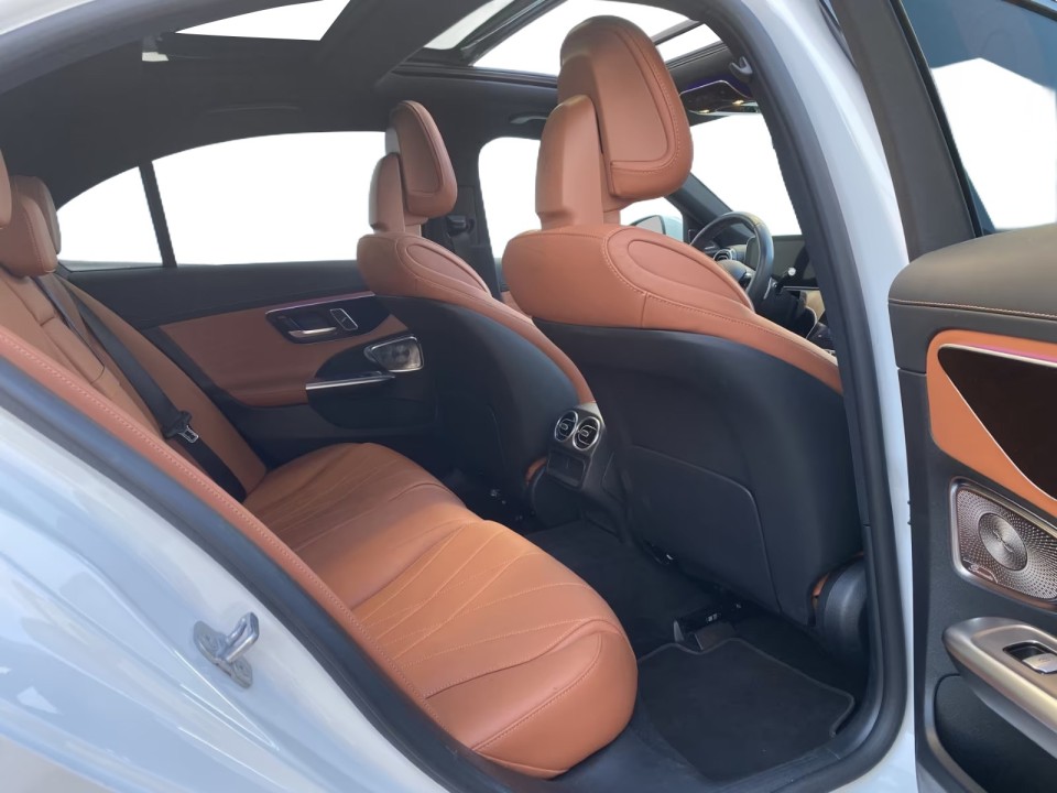 Mercedes-Benz C 300e 4MATIC AMG Line - foto 11