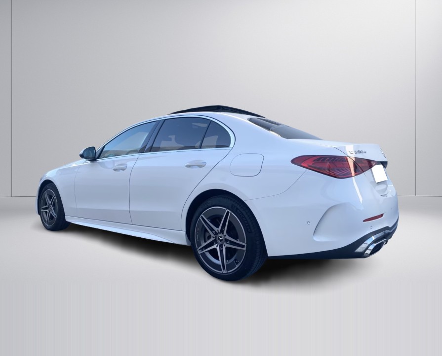 Mercedes-Benz C 300e 4MATIC AMG Line (5)