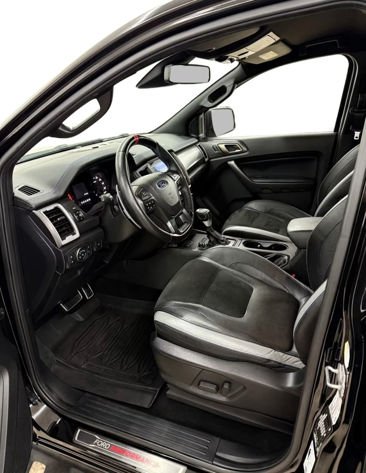 Ford Raptor - foto 8