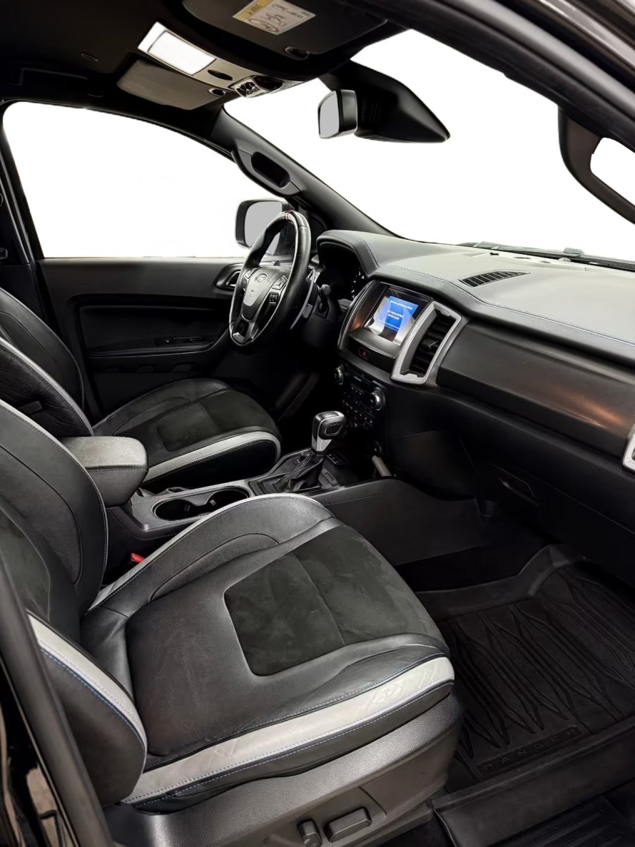 Ford Raptor - foto 11