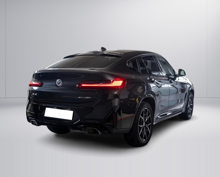 BMW X4 30i M-Sport xDrive (2)