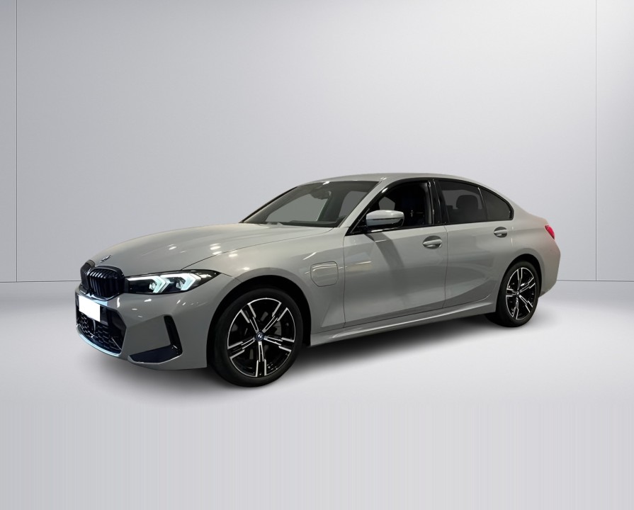 BMW Seria 3 330e M-Sport