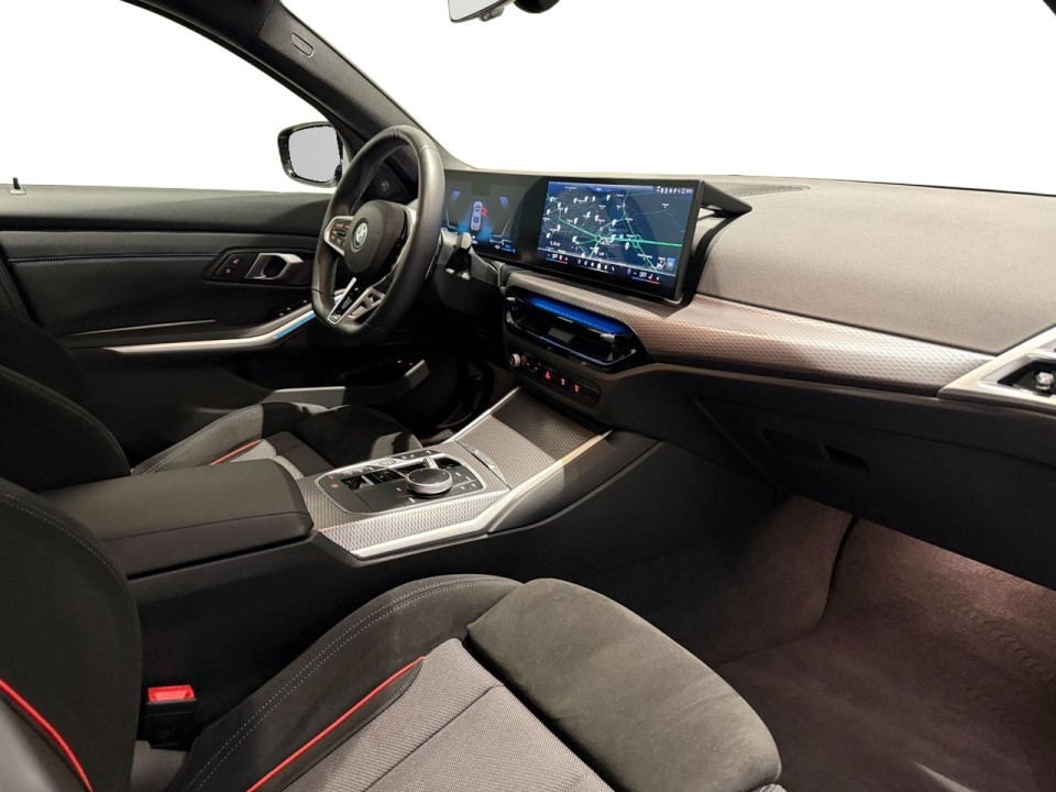 BMW Seria 3 330e xDrive M-Sport - foto 10