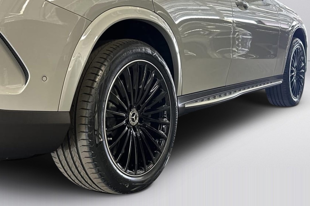 Mercedes-Benz GLC Coupé 300 de 4MATIC AMG - foto 24