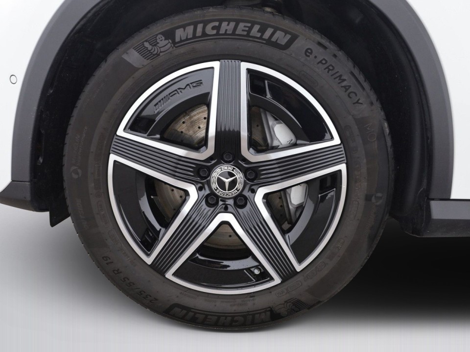 Mercedes-Benz GLC 300 4MATIC - foto 23