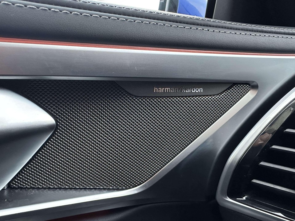 BMW Seria 8 840i xDrive - foto 17