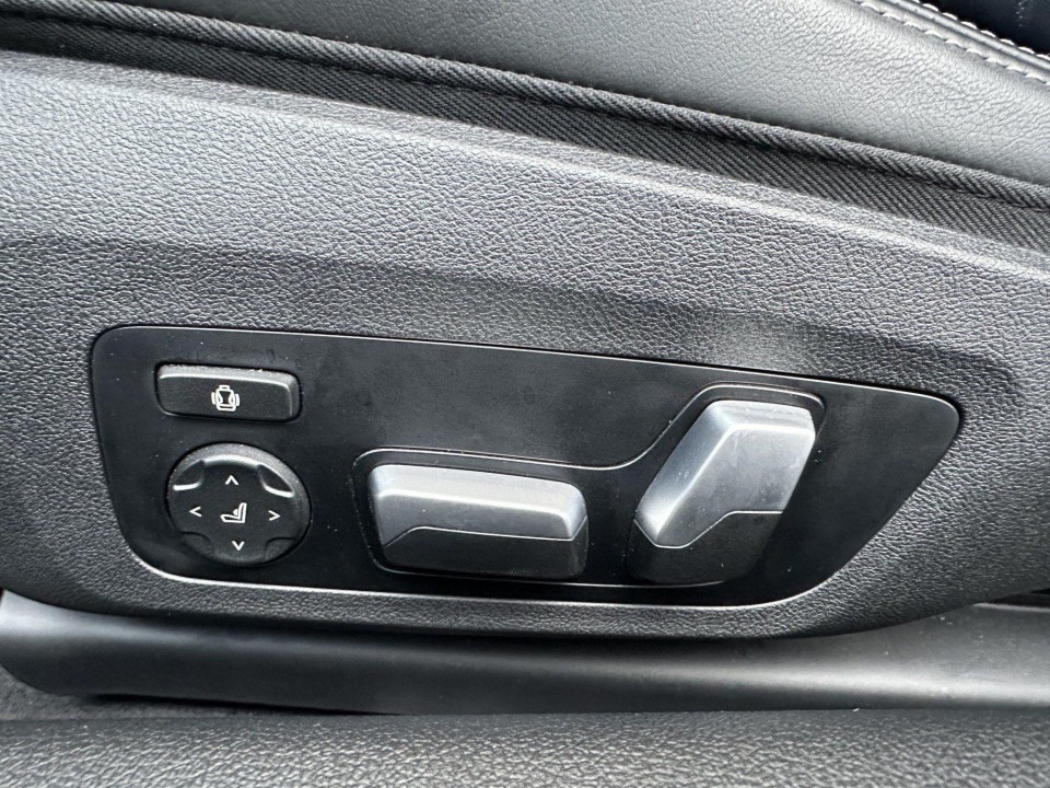 BMW Seria 8 840i xDrive - foto 16