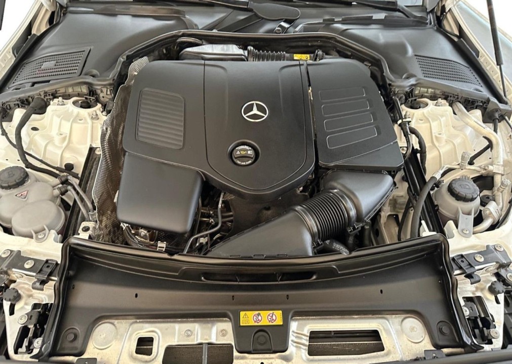 Mercedes-Benz C 300 - foto 12