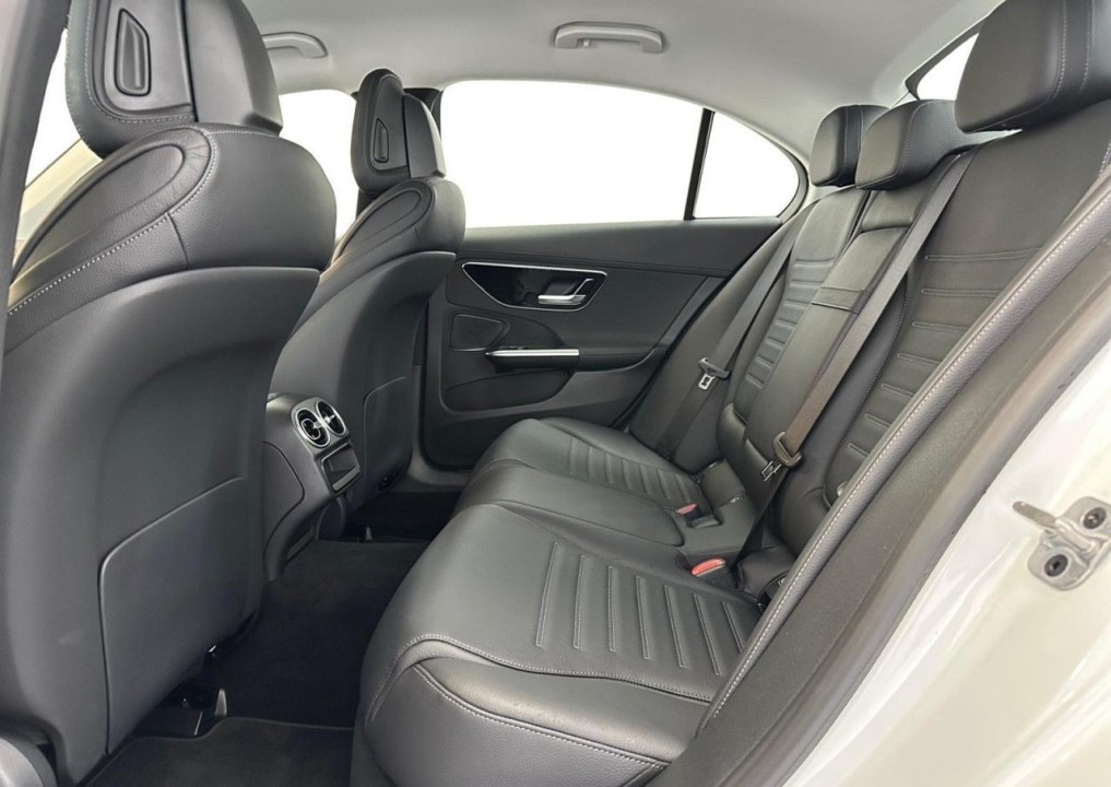 Mercedes-Benz C 300 - foto 7