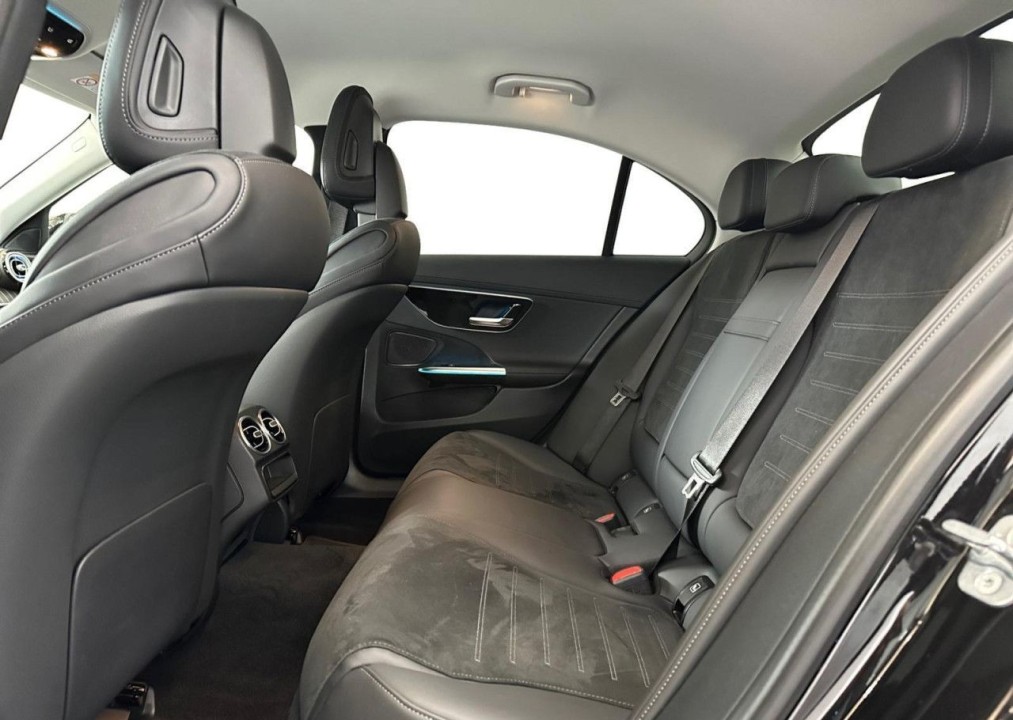 Mercedes-Benz C 300d AMG - foto 7