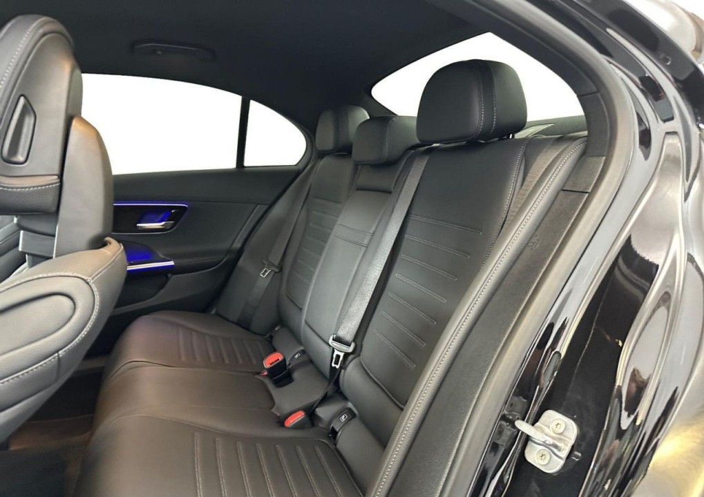 Mercedes-Benz C 300d AMG Line - foto 7