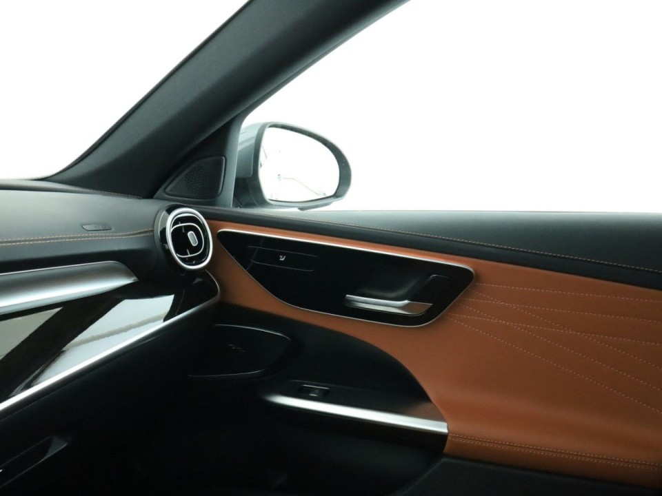 Mercedes-Benz C 300e AMG Line - foto 26