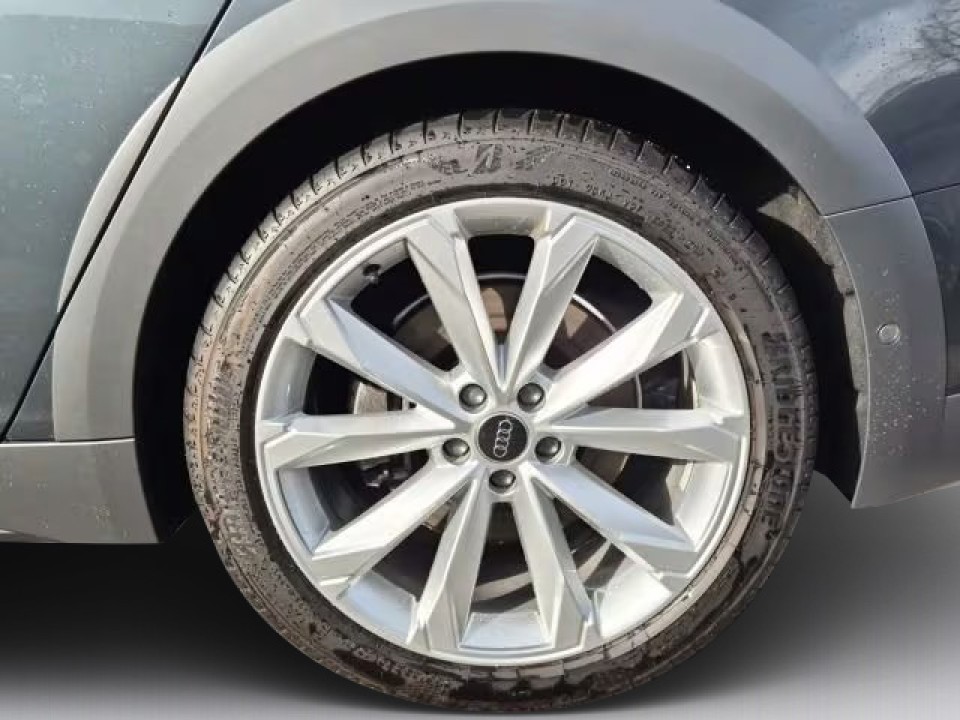Audi A6 Allroad 50TDI quattro tiptronic - foto 12