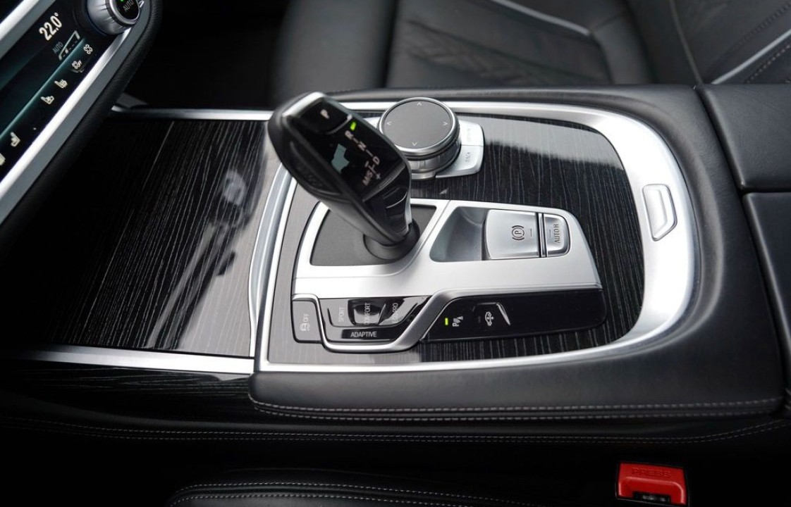 BMW Seria 7 730d xDrive - foto 30