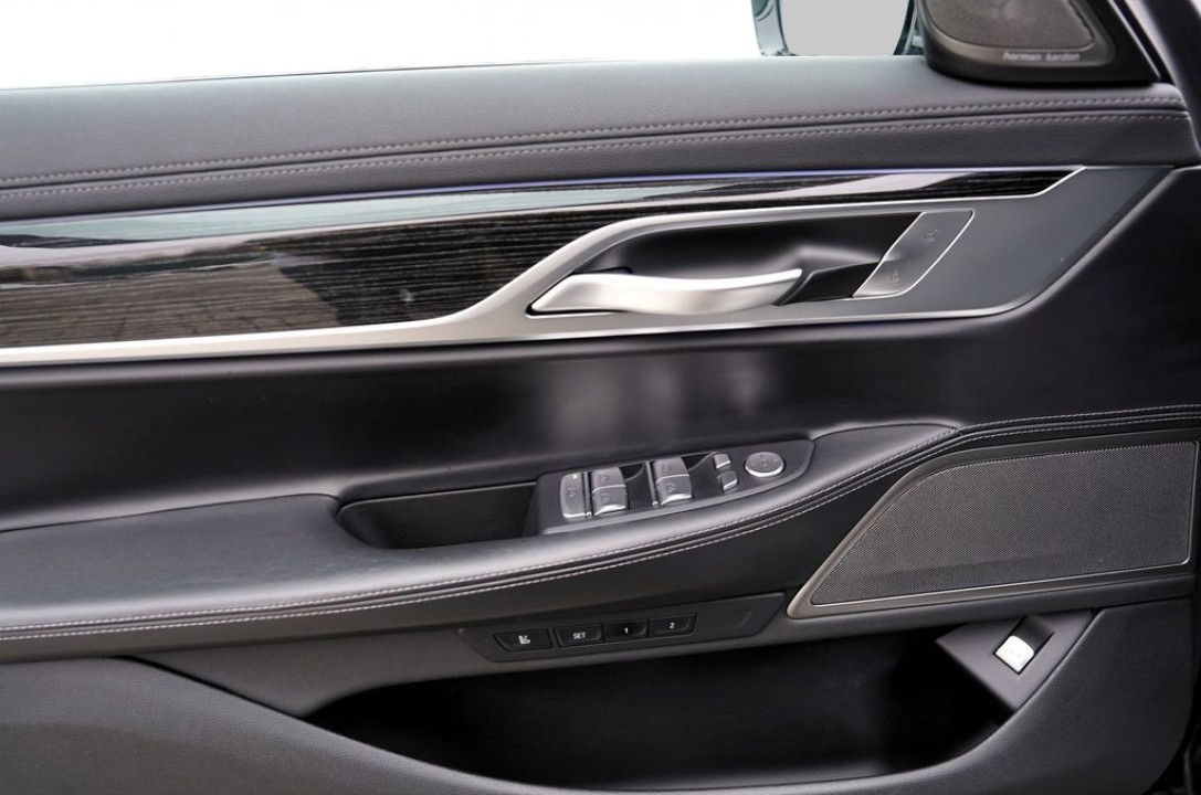 BMW Seria 7 730d xDrive - foto 36