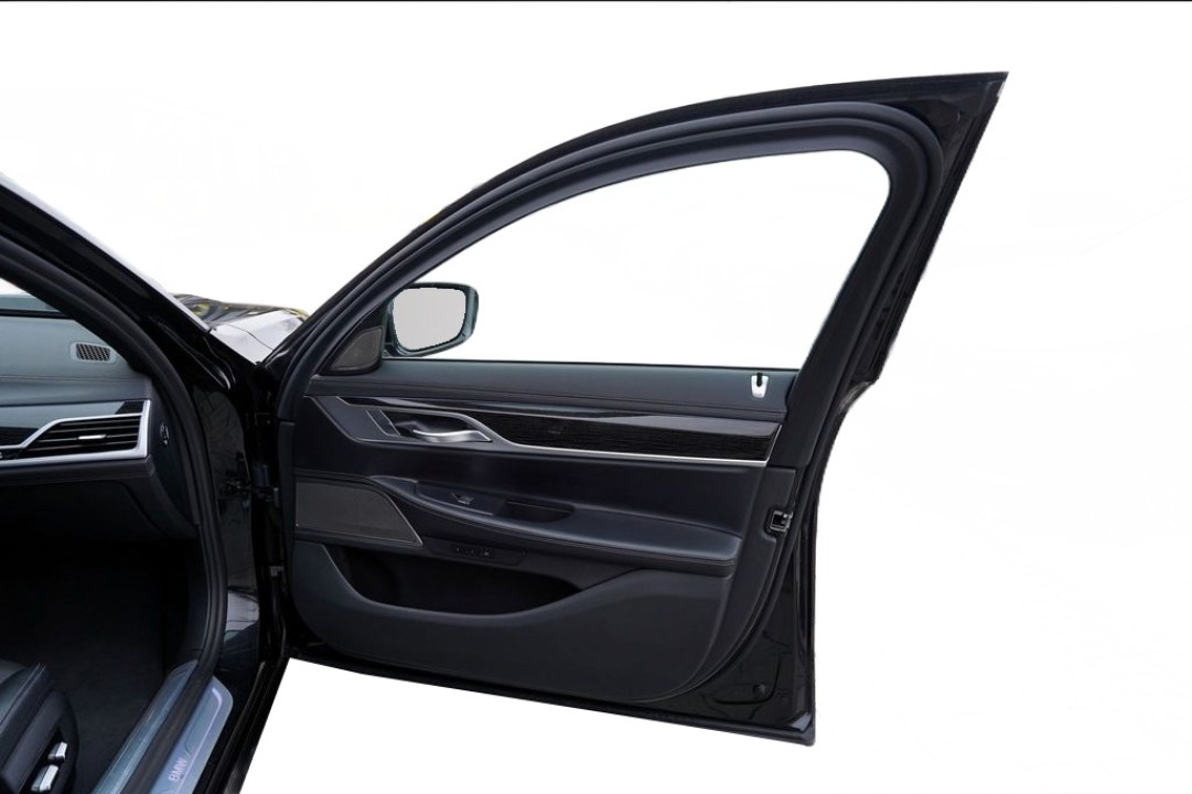 BMW Seria 7 730d xDrive - foto 34