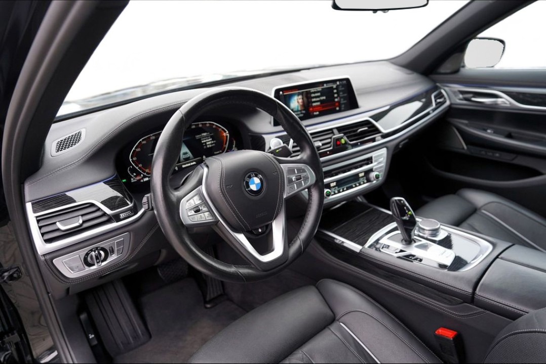 BMW Seria 7 730d xDrive - foto 14