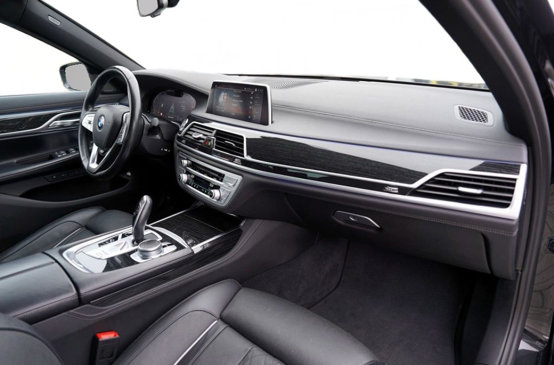 BMW Seria 7 730d xDrive - foto 18