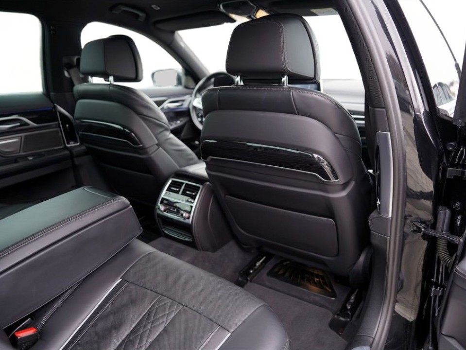 BMW Seria 7 730d xDrive - foto 17