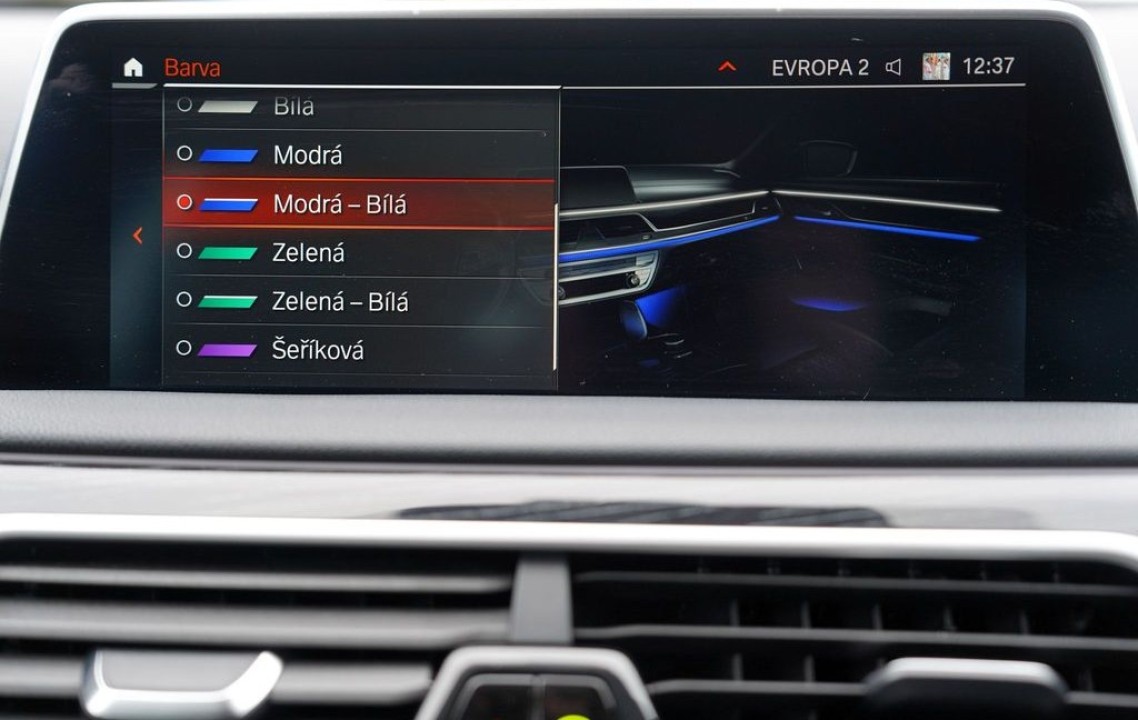 BMW Seria 7 730d xDrive - foto 24