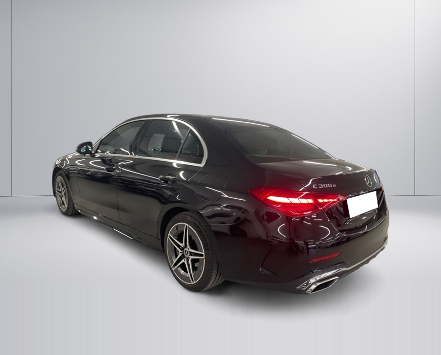 Mercedes-Benz C 300e (3)
