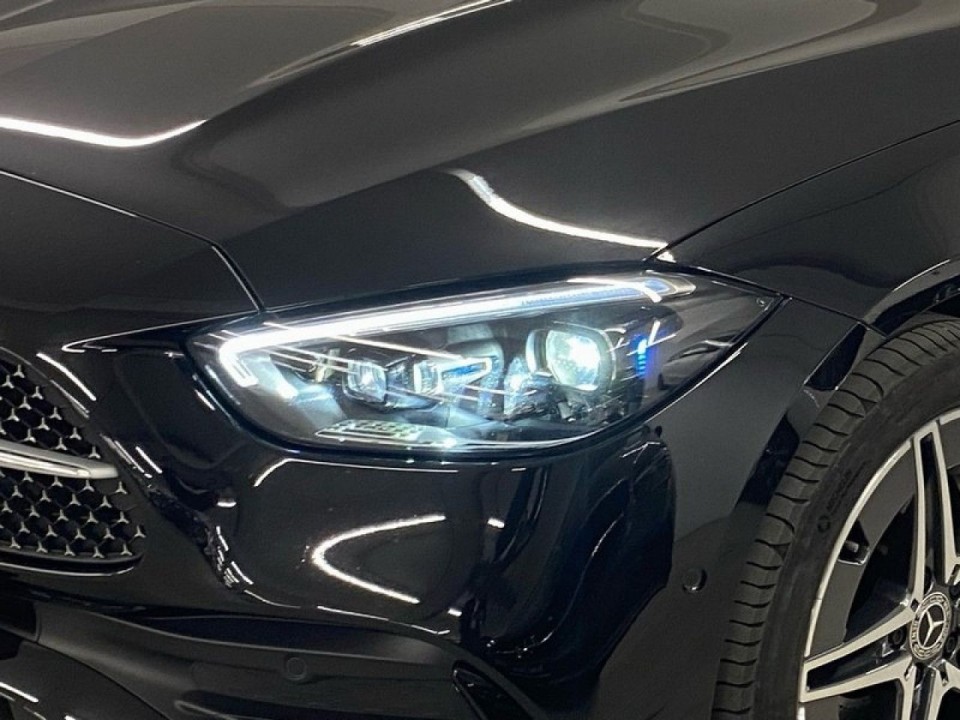 Mercedes-Benz C 300e - foto 7