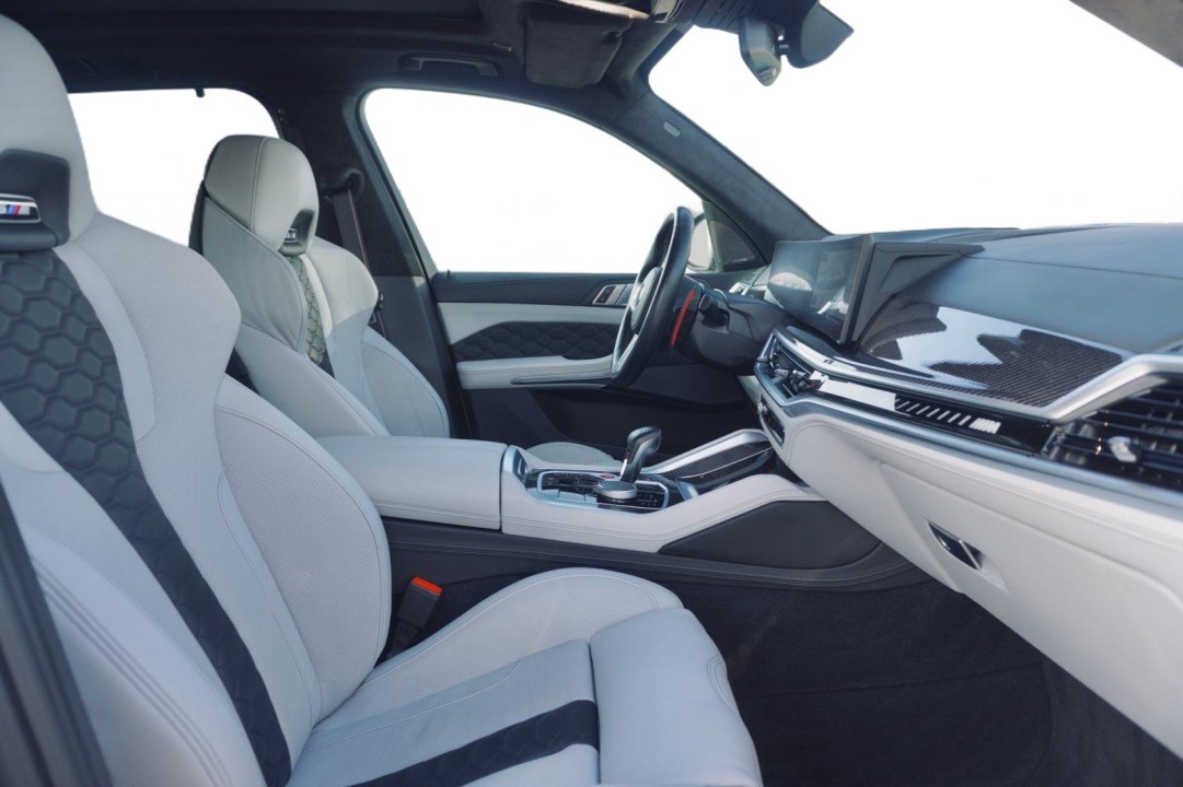 BMW X5 M Competition - foto 11