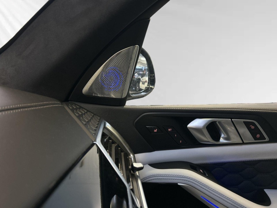 BMW X5 M Competition - foto 16