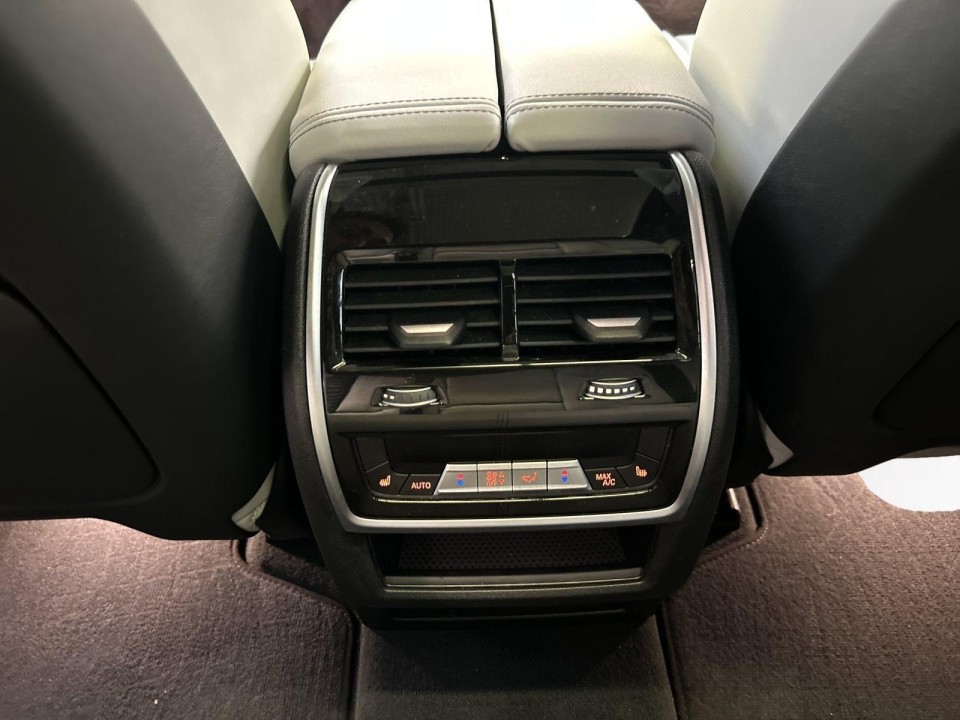 BMW X5 M Competition - foto 11