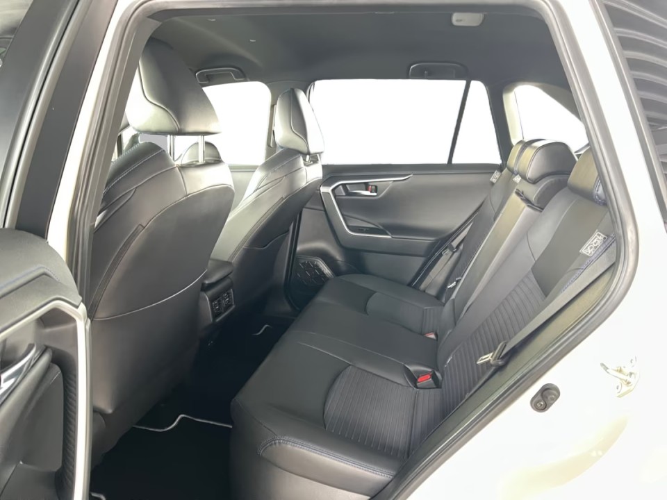 Toyota RAV4 - foto 10