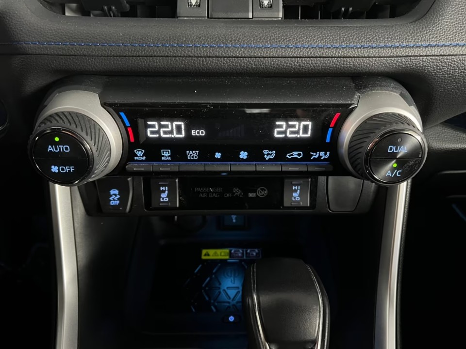 Toyota RAV4 - foto 20