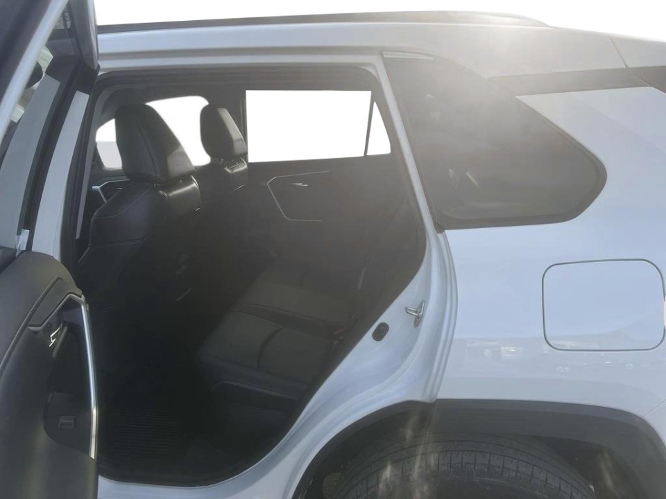 Toyota RAV4 - foto 8