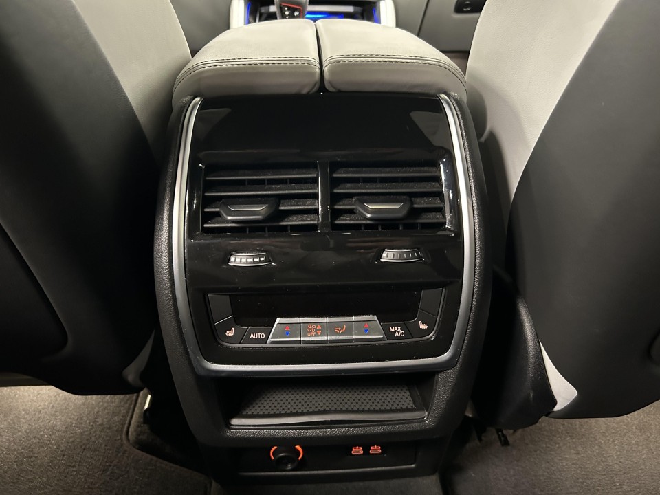 BMW X5 M Competition - foto 22