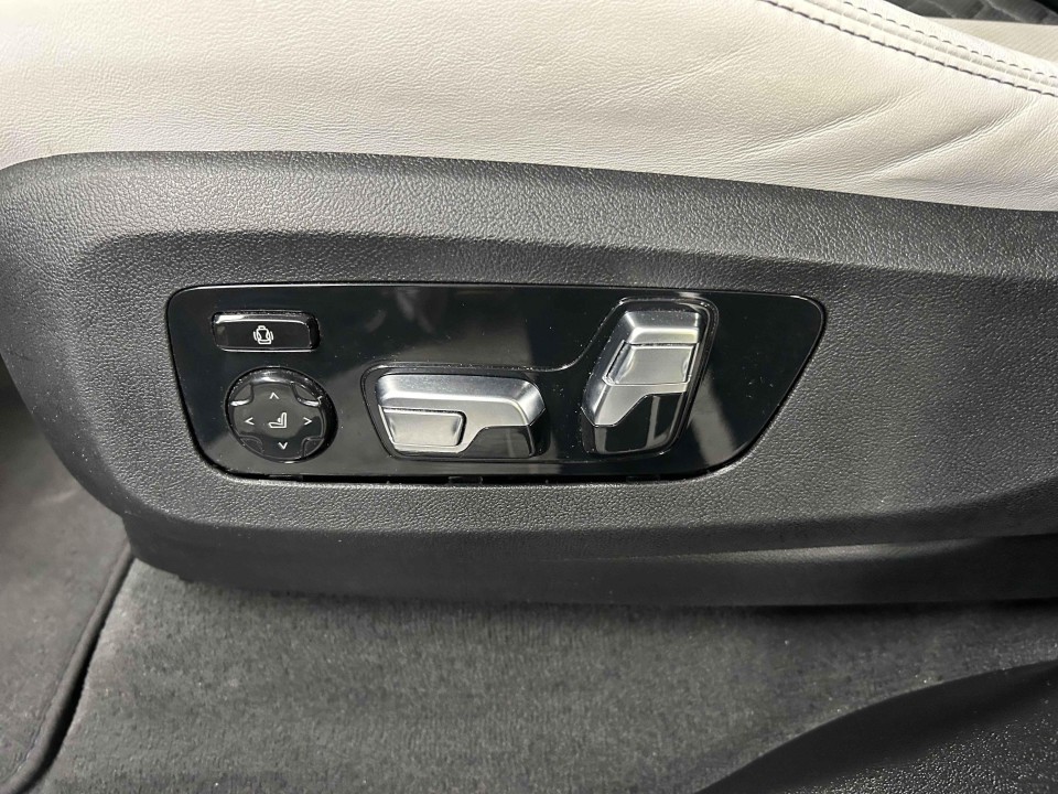 BMW X5 M Competition - foto 36